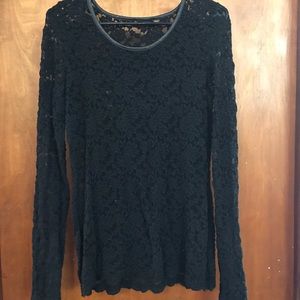 Long sleeved lace top